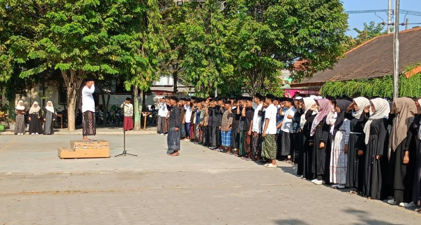Peringati Hari Santri Nasional 2026, SMAN 1 Paiton Tanamkan Nilai Perjuangan dan Akhlak Santri
