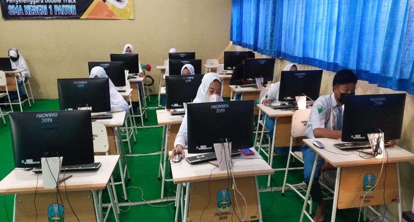 Simulasi Assessment Kompetensi Minimum (AKM) SMA Negeri 1 Paiton tahun 2021