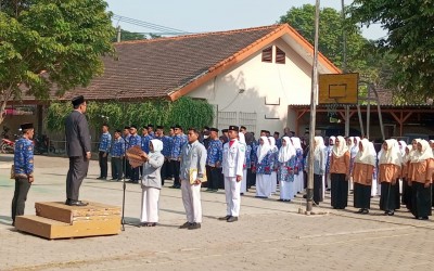 SMAN 1 Paiton Gelar Upacara Gabungan Peringati Hari Kesaktian Pancasil
