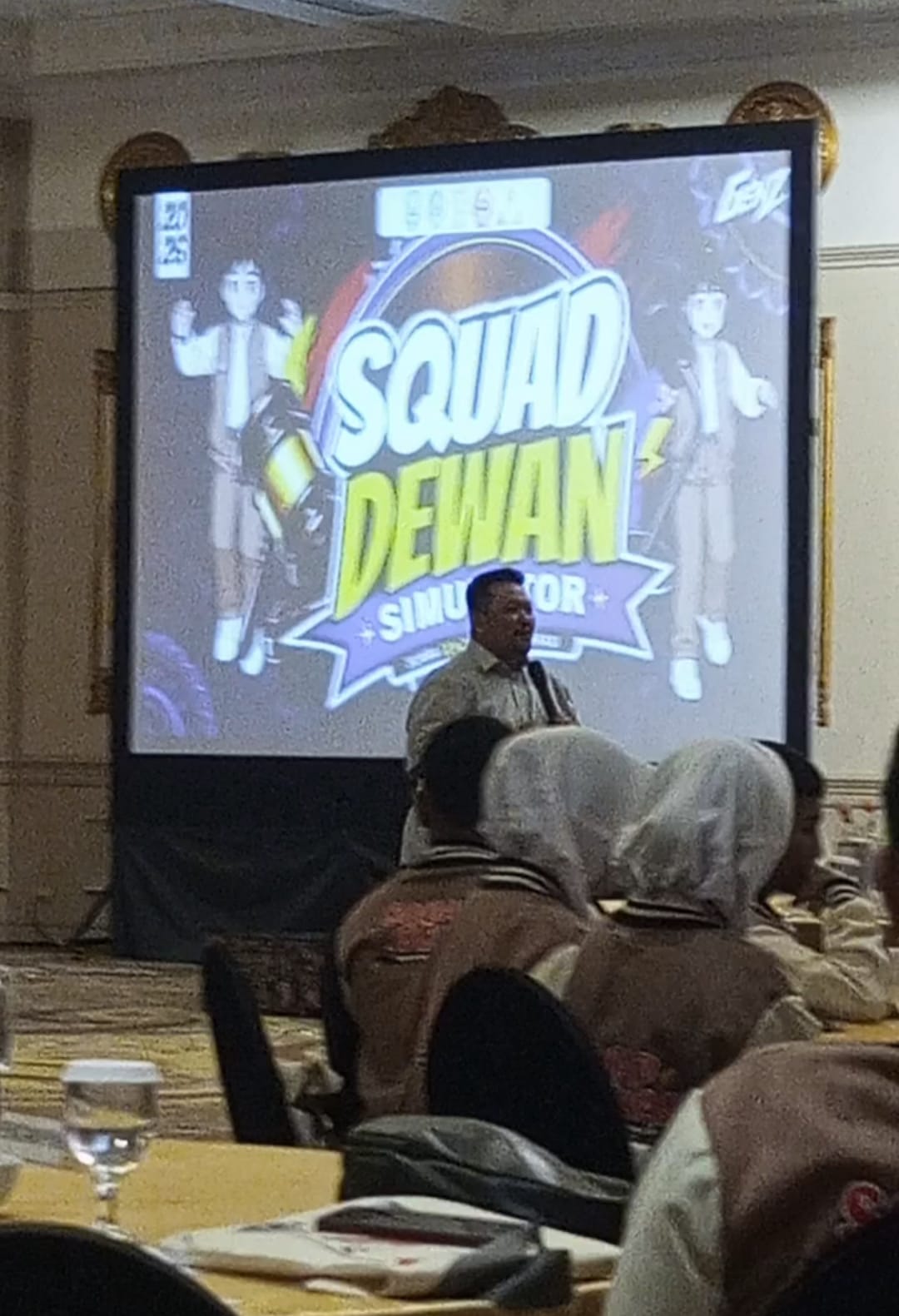 Sekretaris DPRD Jawa Timur, Moh. Ali Kuncoro, S.STP., M.Si Saat Membuka dan sekaligus menjadi narsumber Squad Dewan Simulator DPRD Jawa Timur di Hotel Aston Banyuwangi, Rabu (23/9/2026).
